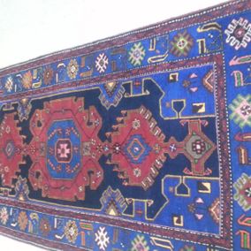 blau-roter Teppich